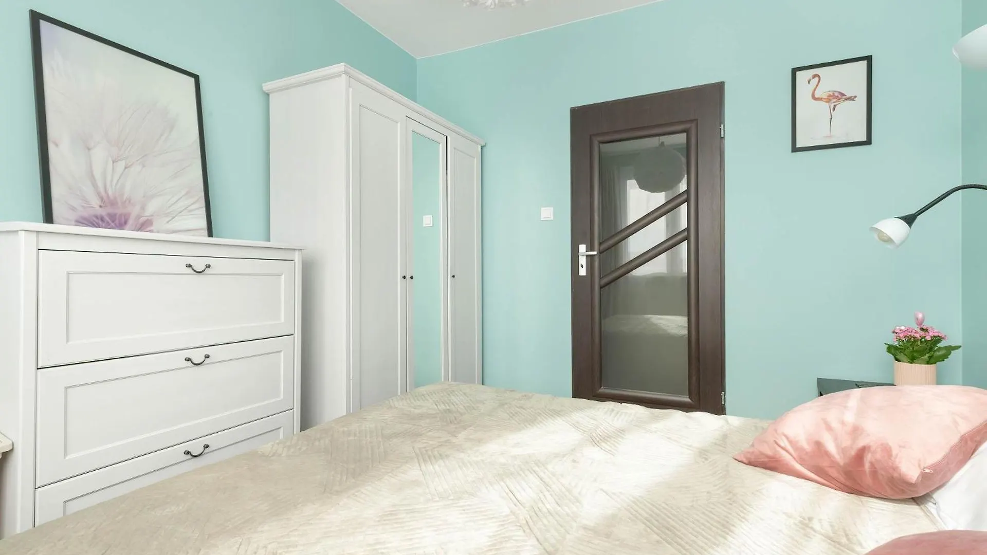 Jasny Apartament Z Pieknym Widokiem Na Miasto By Noclegi Renters Gdaňsk