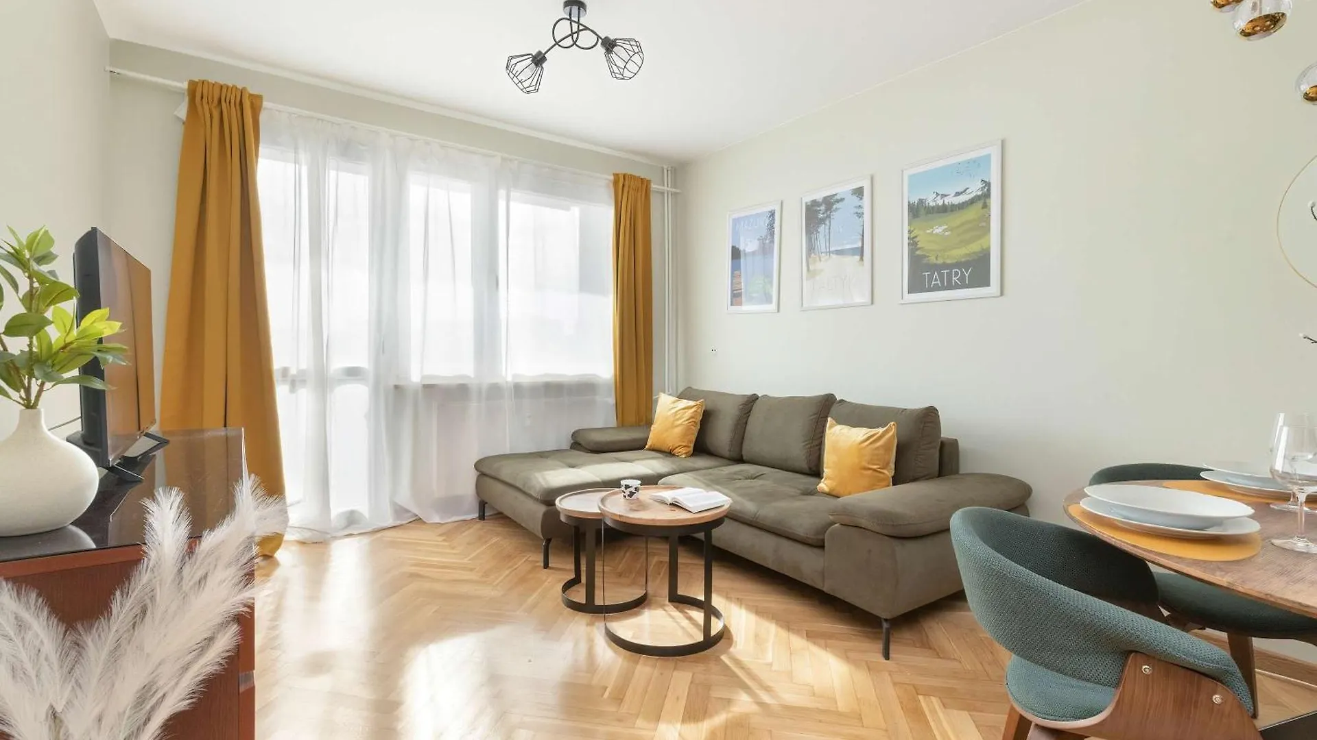 Jasny Apartament Z Pieknym Widokiem Na Miasto By Noclegi Renters Gdaňsk